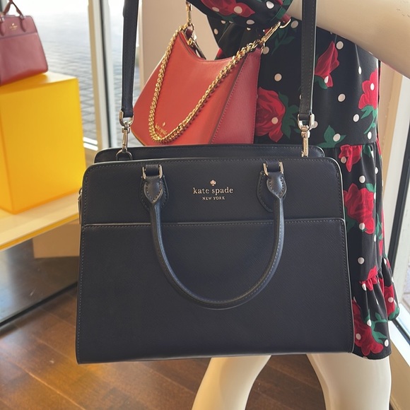 Kate Spade Madison Saffiano Leather Medium Satchel
COLOR:
Parisian Navy
NWT - Picture 10 of 16